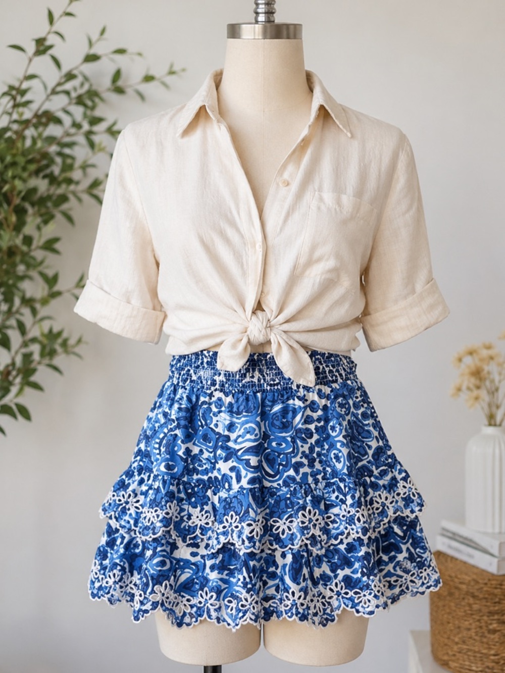 NWT House Of Harlow 1960 Melba Blue Skirt Lined Floral mini Layered Embroidered